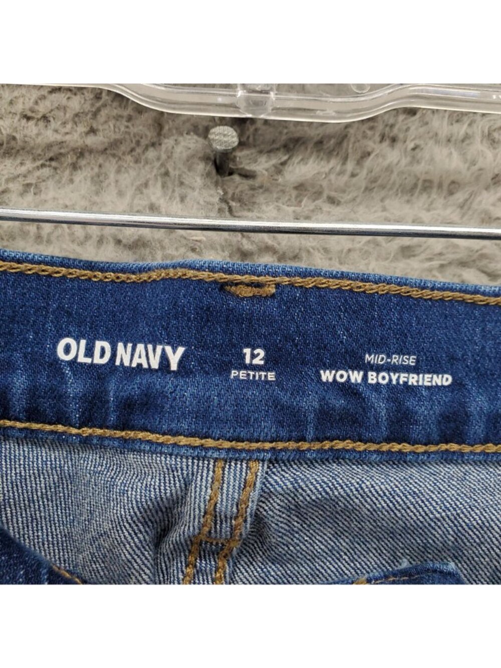 Old Navy Jeans Womens 12 Petite Blue Mid-Rise Wow Boyfriend 5-Pocket Stretch Fit - Picture 2 of 11
